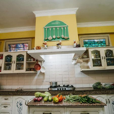 Rock Cliff Home Stay Σιλόνγκ Εξωτερικό φωτογραφία