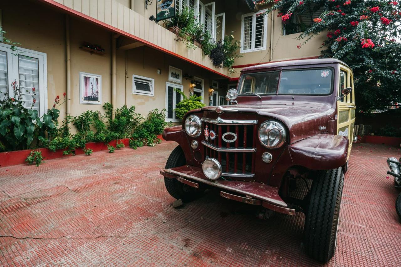 Rock Cliff Home Stay Σιλόνγκ Εξωτερικό φωτογραφία