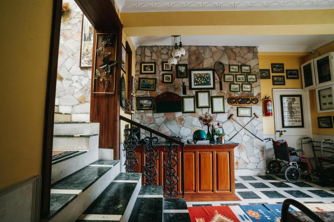 Rock Cliff Home Stay Σιλόνγκ Εξωτερικό φωτογραφία
