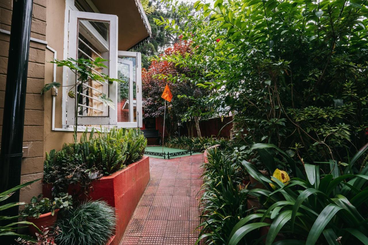 Rock Cliff Home Stay Σιλόνγκ Εξωτερικό φωτογραφία