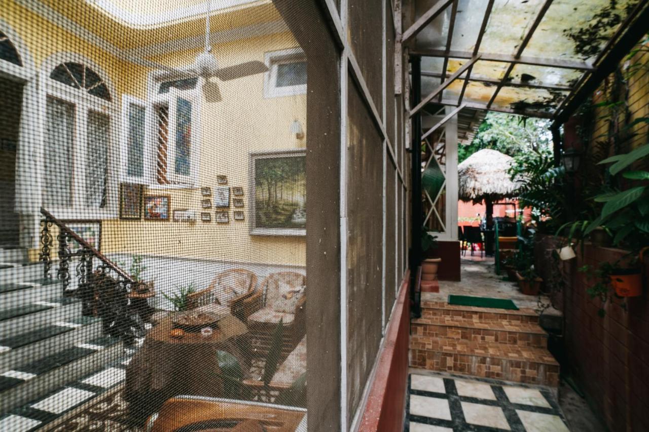 Rock Cliff Home Stay Σιλόνγκ Εξωτερικό φωτογραφία