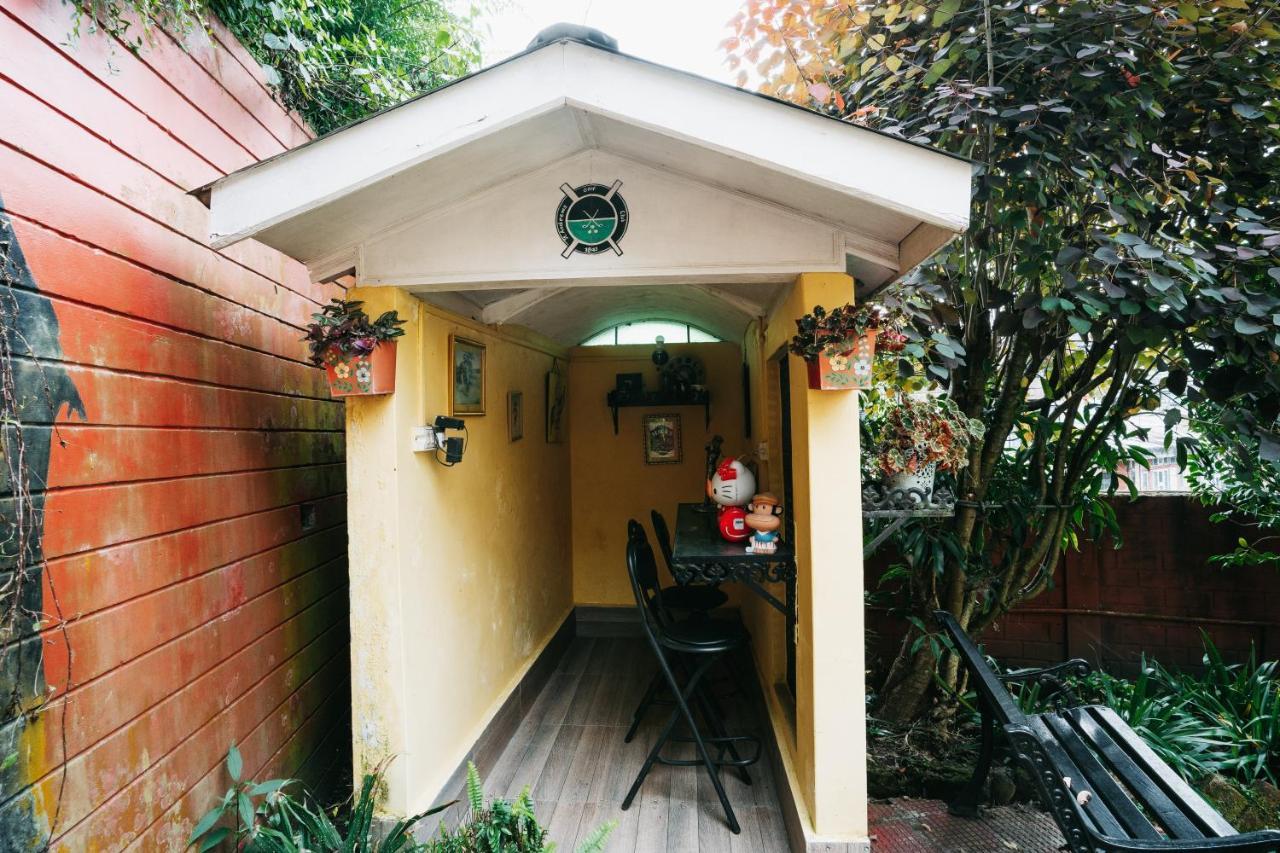 Rock Cliff Home Stay Σιλόνγκ Εξωτερικό φωτογραφία